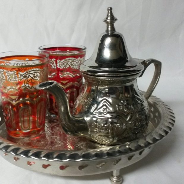 kadeau theeset klein theepot 1/4 liter, dienblad, 2 theeglazen